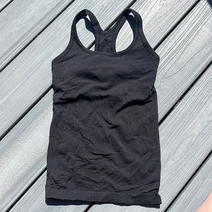 LULULEMON size 2 Ebb to Street Tank Top(shelf bra)